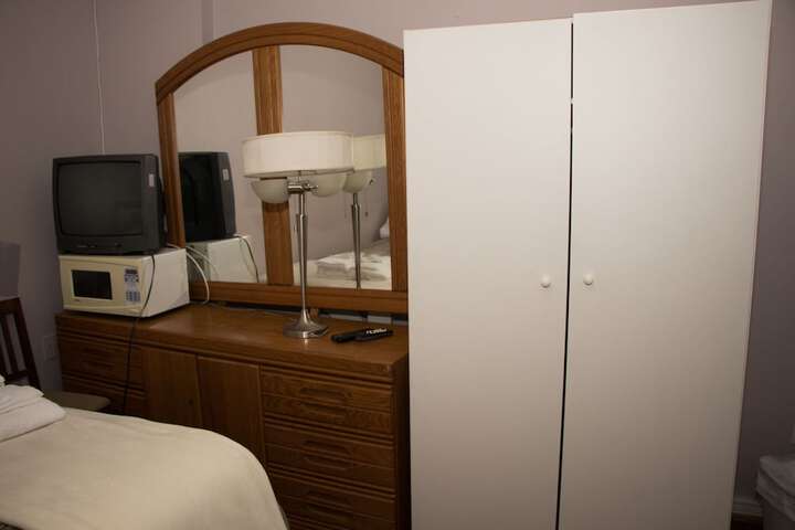 Room 4 of 58