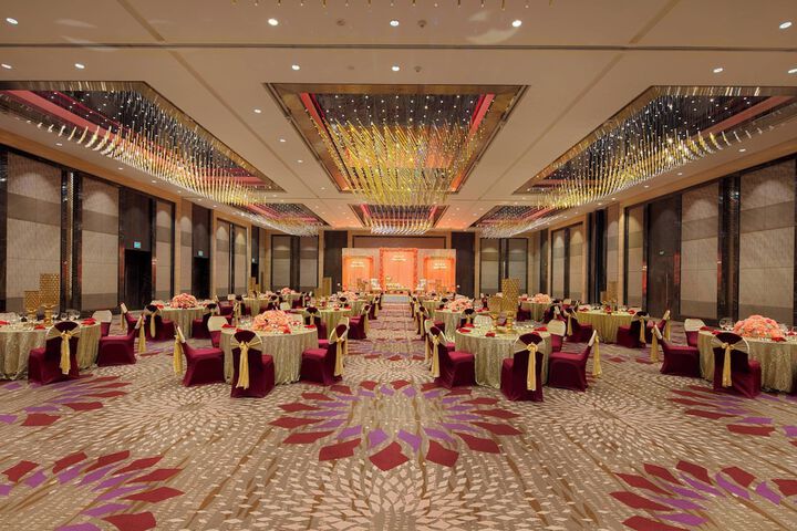 Ballroom/Hall 77 of 94