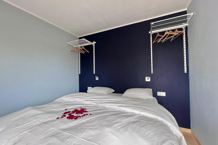 Room 9 of 41