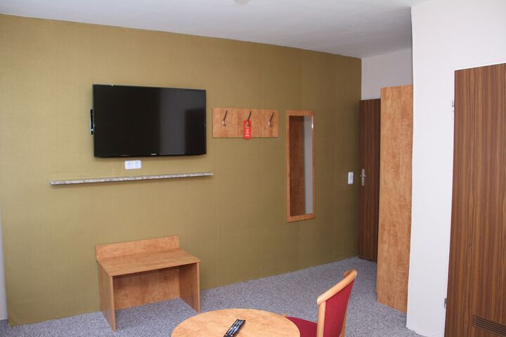 Room 8 of 56
