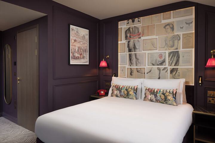 Room 15 of 46