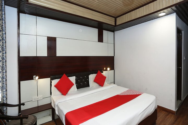 Room 27 of 37