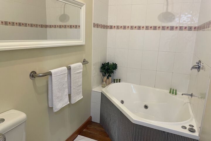 Room 9 of 220
