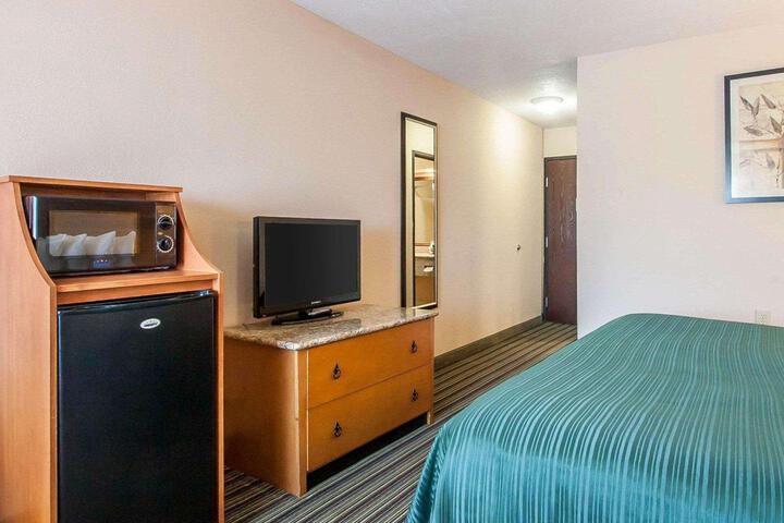 Room 17 of 47