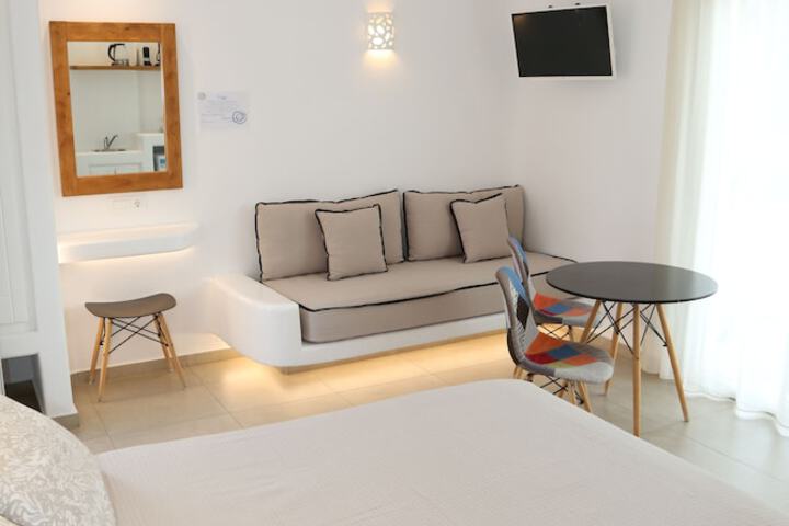 Room 26 of 187