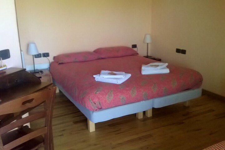 Room 17 of 36