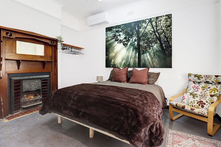 Room 8 of 42