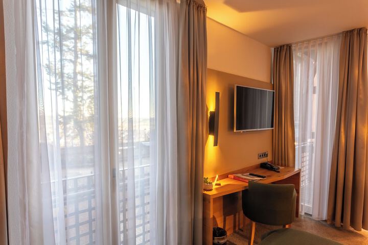 Room 18 of 146