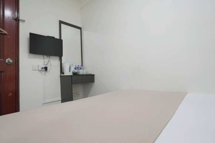 Room 15 of 43