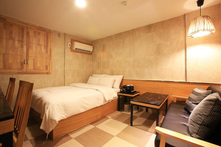 Room 90 of 127