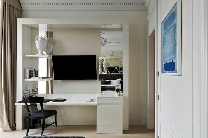 Room 57 of 233