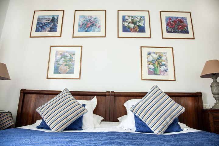 Room 5 of 124