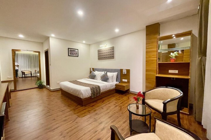 Room 3 of 13