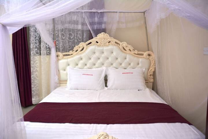 Room 12 of 26