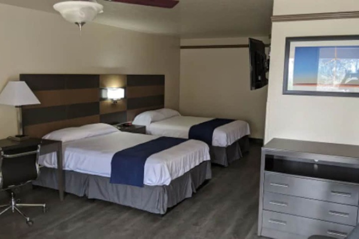 Room 3 of 17