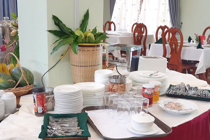 Breakfast/Coffee Service 20 of 38