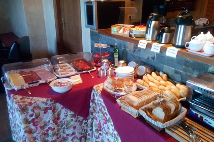 Breakfast/Coffee Service 99 of 131