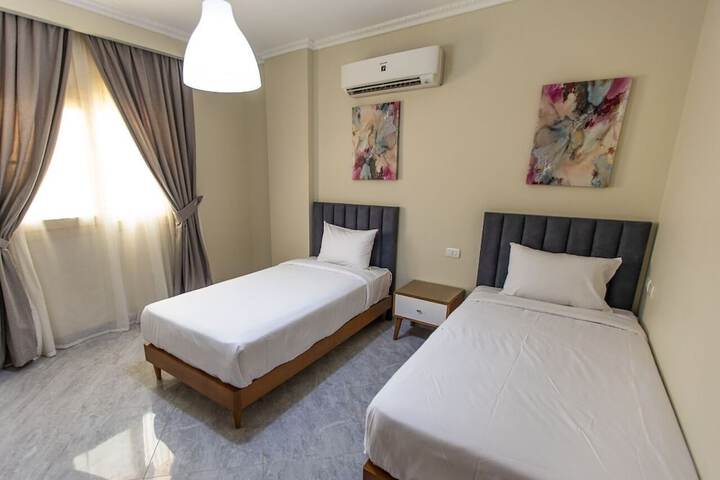 Room 9 of 38