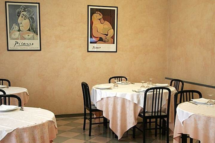 Dining 21 of 25