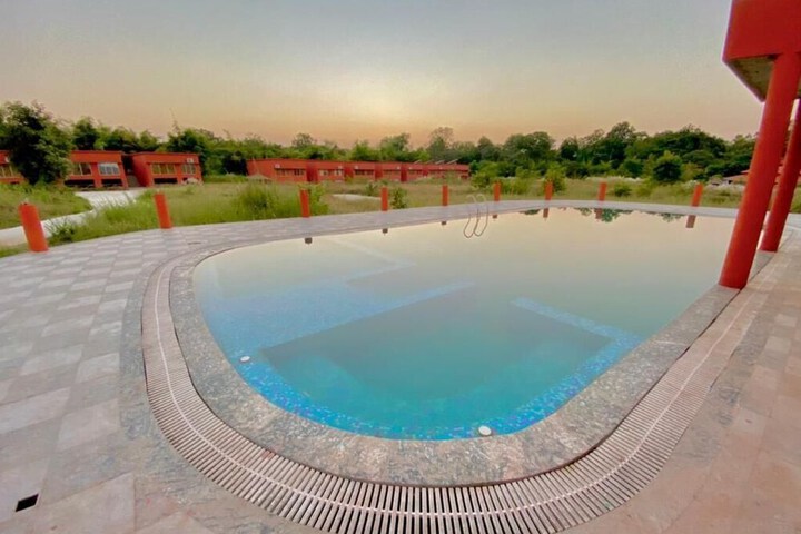 Pool 17 of 36