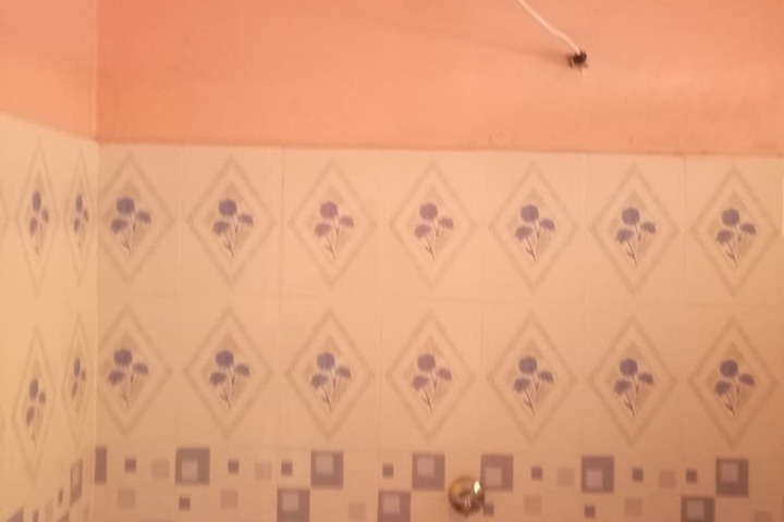 Room 5 of 9