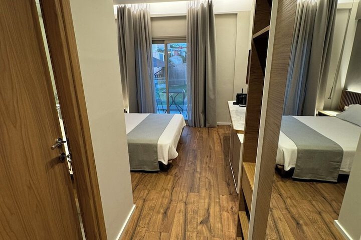 Room 21 of 62