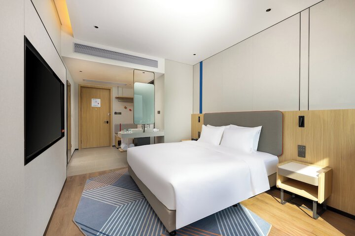Room 5 of 41