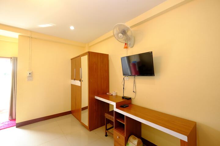 Room 7 of 26