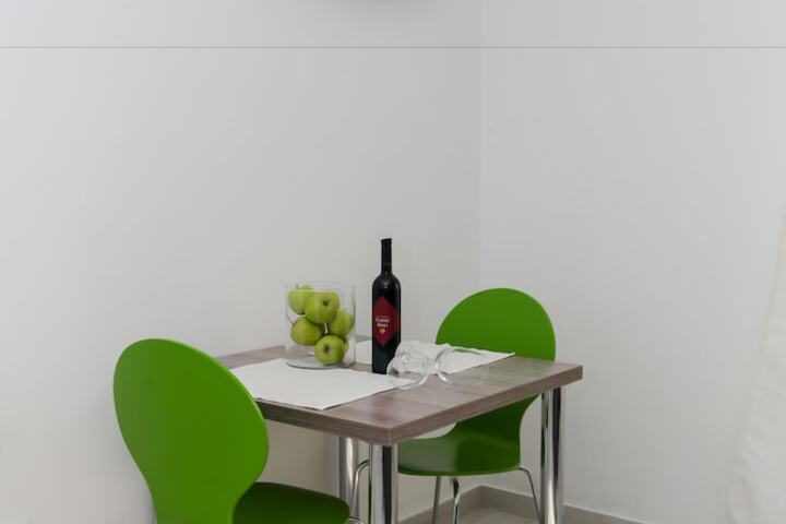 Room 18 of 52