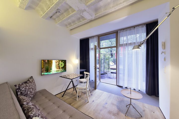 Room 81 of 159