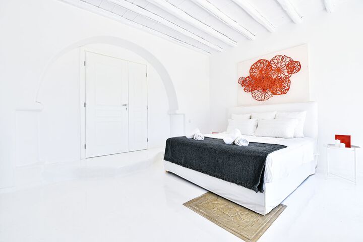 Room 9 of 30