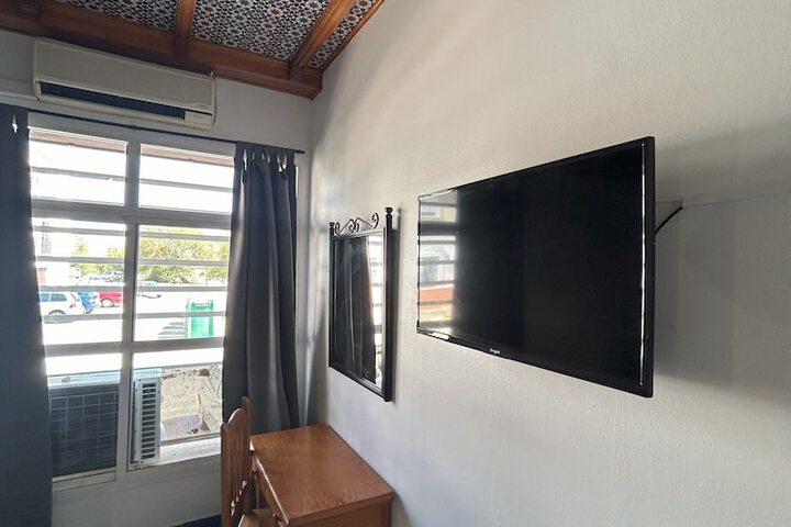 Room 9 of 23
