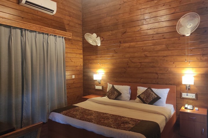 Room 12 of 52