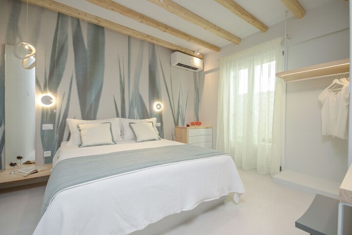 Room 21 of 57