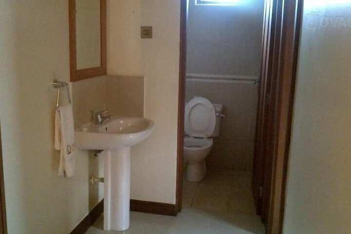 Room 16 of 39
