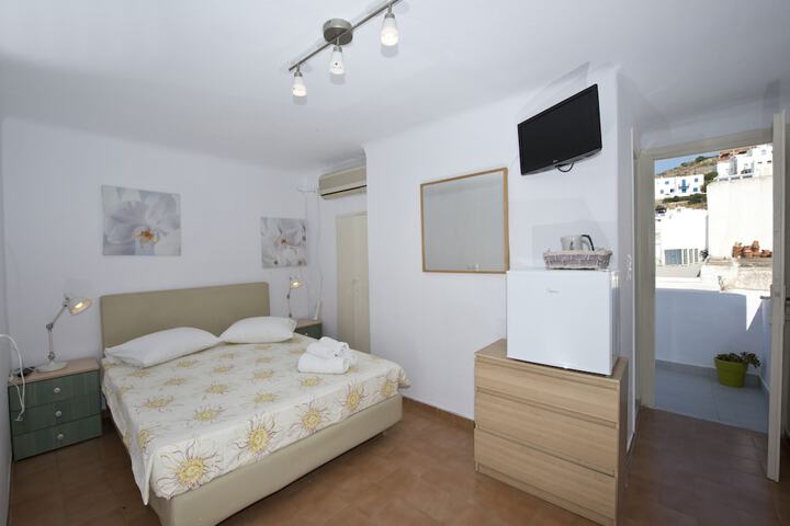 Room 8 of 36