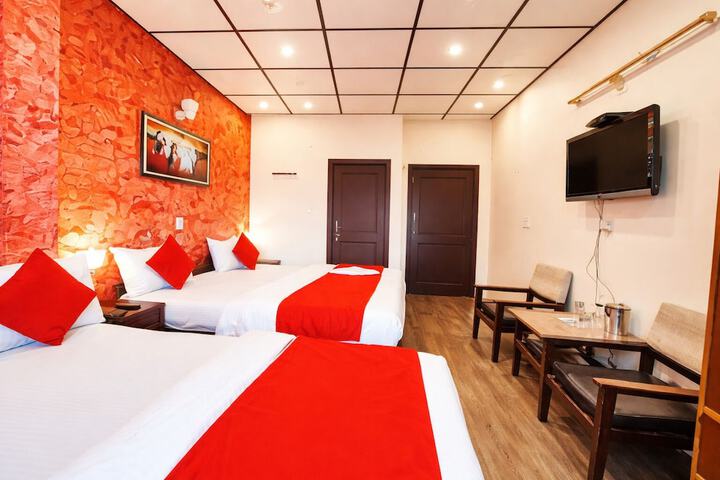 Room 4 of 23