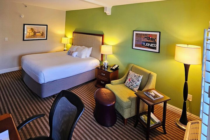 Room 3 of 8