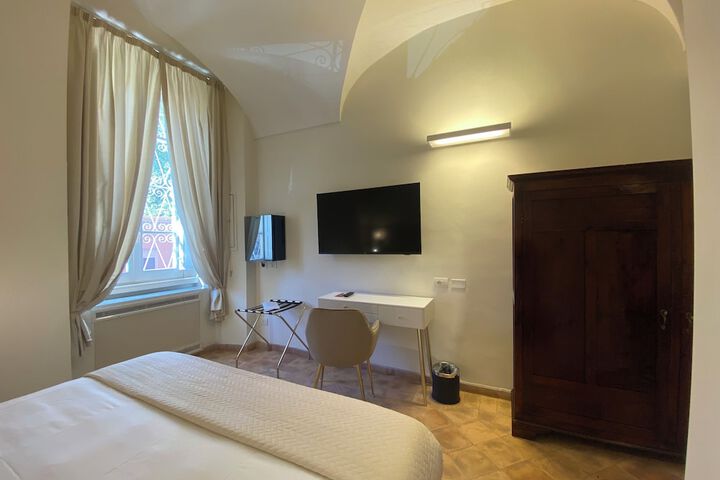 Room 56 of 180