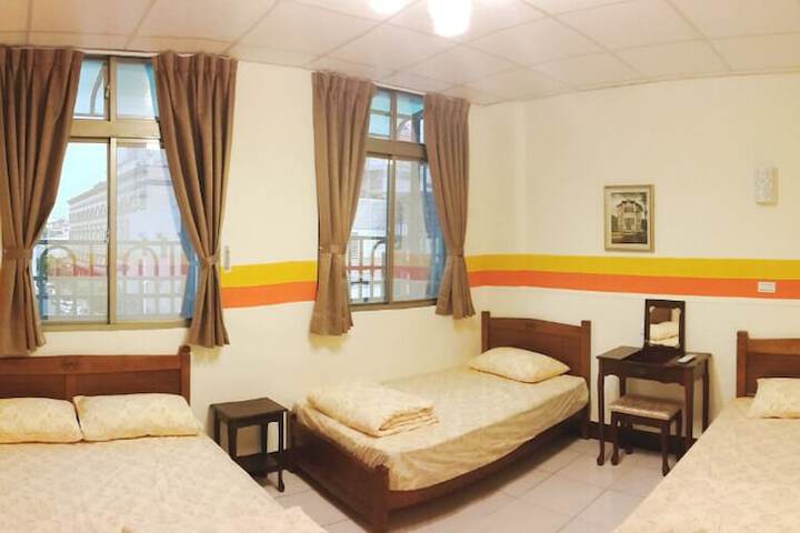 Room 10 of 41