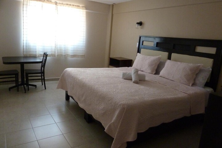 Room 10 of 48