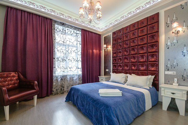 Room 21 of 214