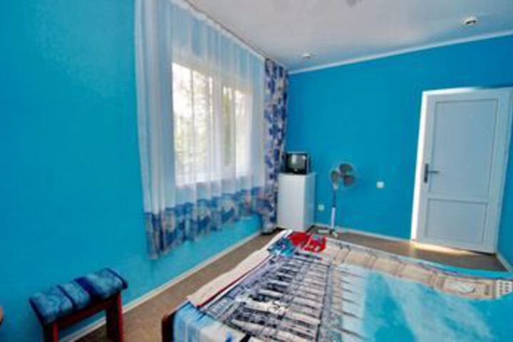 Room 8 of 36
