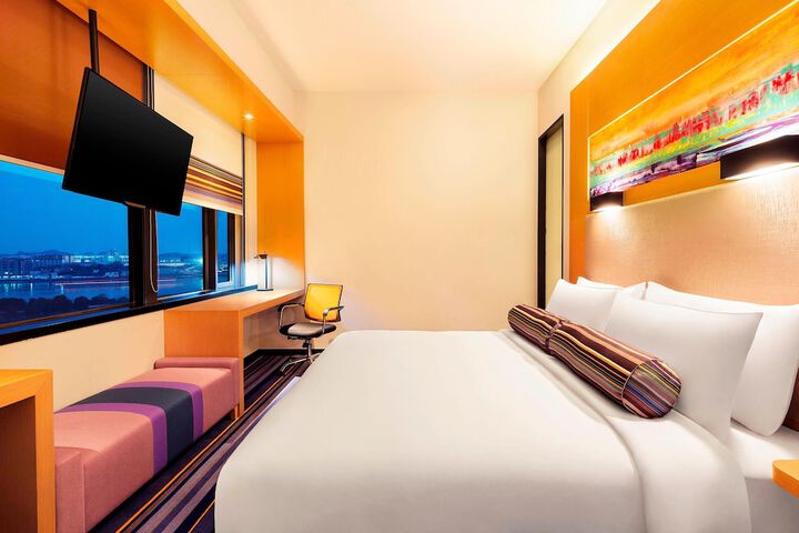 Room 10 of 47