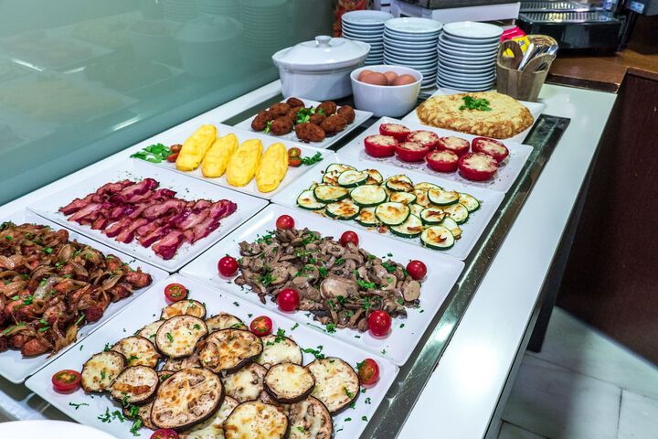 Breakfast buffet