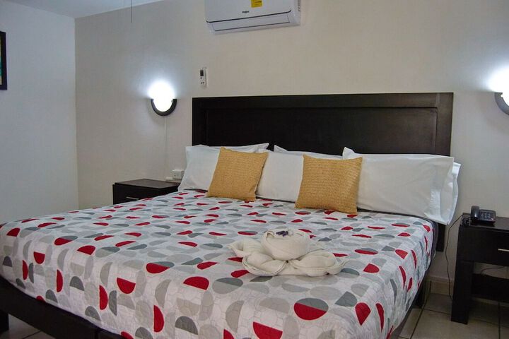Room 13 of 81