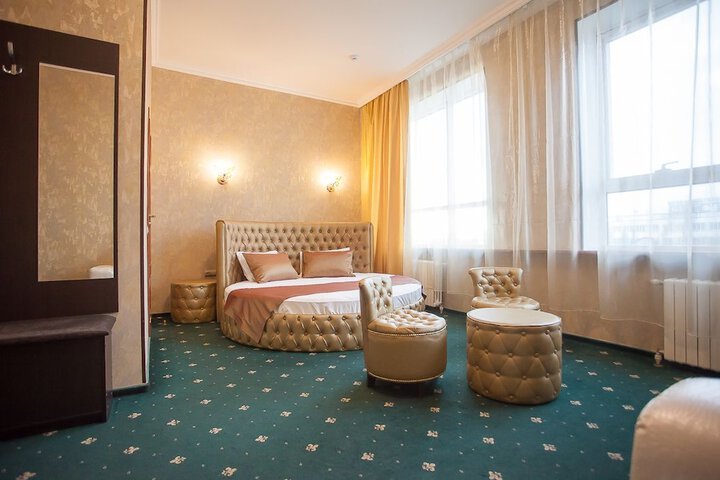 Room 19 of 39