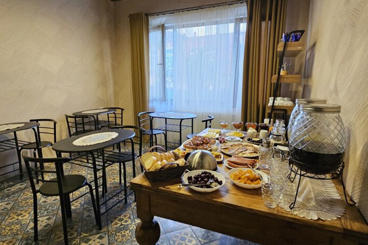 Breakfast/Coffee Service 27 of 45