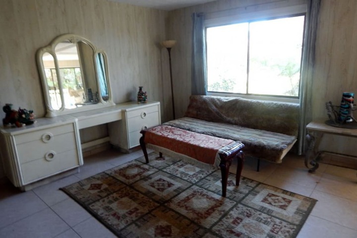 Room 11 of 46