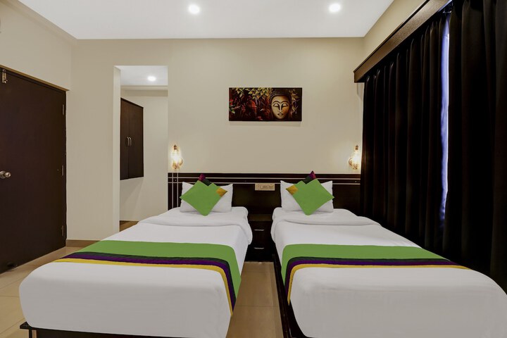 Room 18 of 37